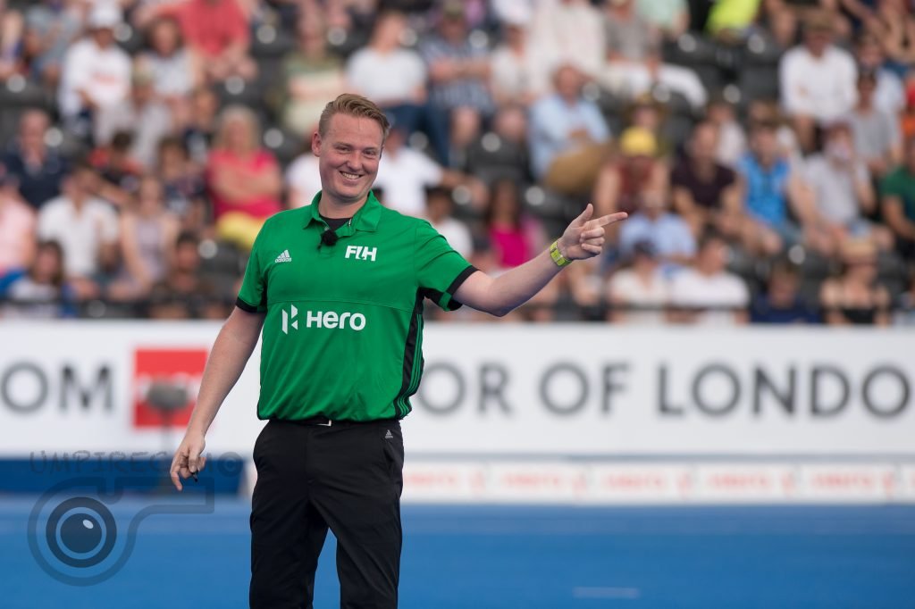 Unique: Dutch umpires whistle Orange in Pro League 1 Ump 2 - Unique: Dutch umpires whistle Orange in Pro League - The Orange Men will be whistled by two Dutch referees during the match in the Pro League with Great Britain (27 and 29 October) and Belgium (4 November). Coen van Bunge and Jonas van 't Hek have been appointed by the FIH to supervise the duels. Unique, because it is normally impossible for - during an official tournament - the arbitral duo to have the same nationality as one of the teams.