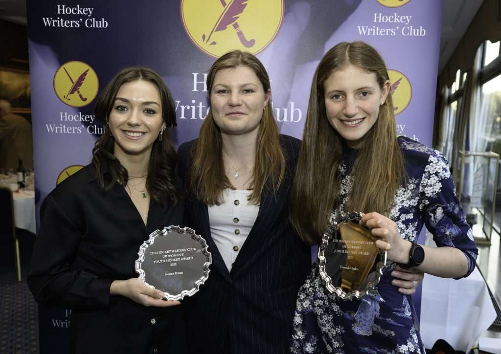 sienna dunn tess howard hannah cutler - England: Hockey Writers’ Club Announce Youth & Junior Award Winners - Four new rising talents of the game have been announced as winners of the prestigious Hockey Writers' Club youth and junior awards 2022 after presentations were made at the annual awards lunch on Wednesday February 8 at Royal Thames Yacht Club, Knightsbridge, London.